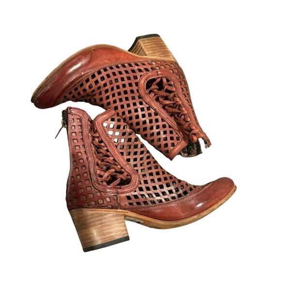 Freebird Steven Women's Lazor Leather Boots Leather Soles Red Size 6 NWOB - Picture 2 of 12